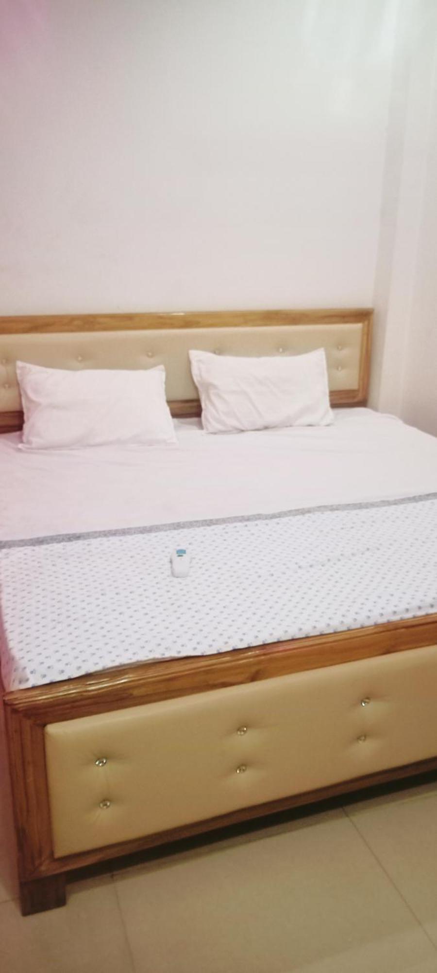 Maa Savitri Gest House 호텔 Ayodhya 외부 사진